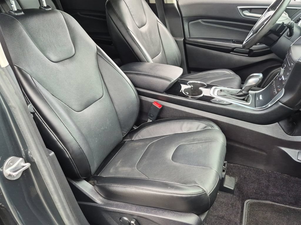 Used 2015 Ford Edge Titanium w/ Equipment Group 302A AWD/4WD image 35