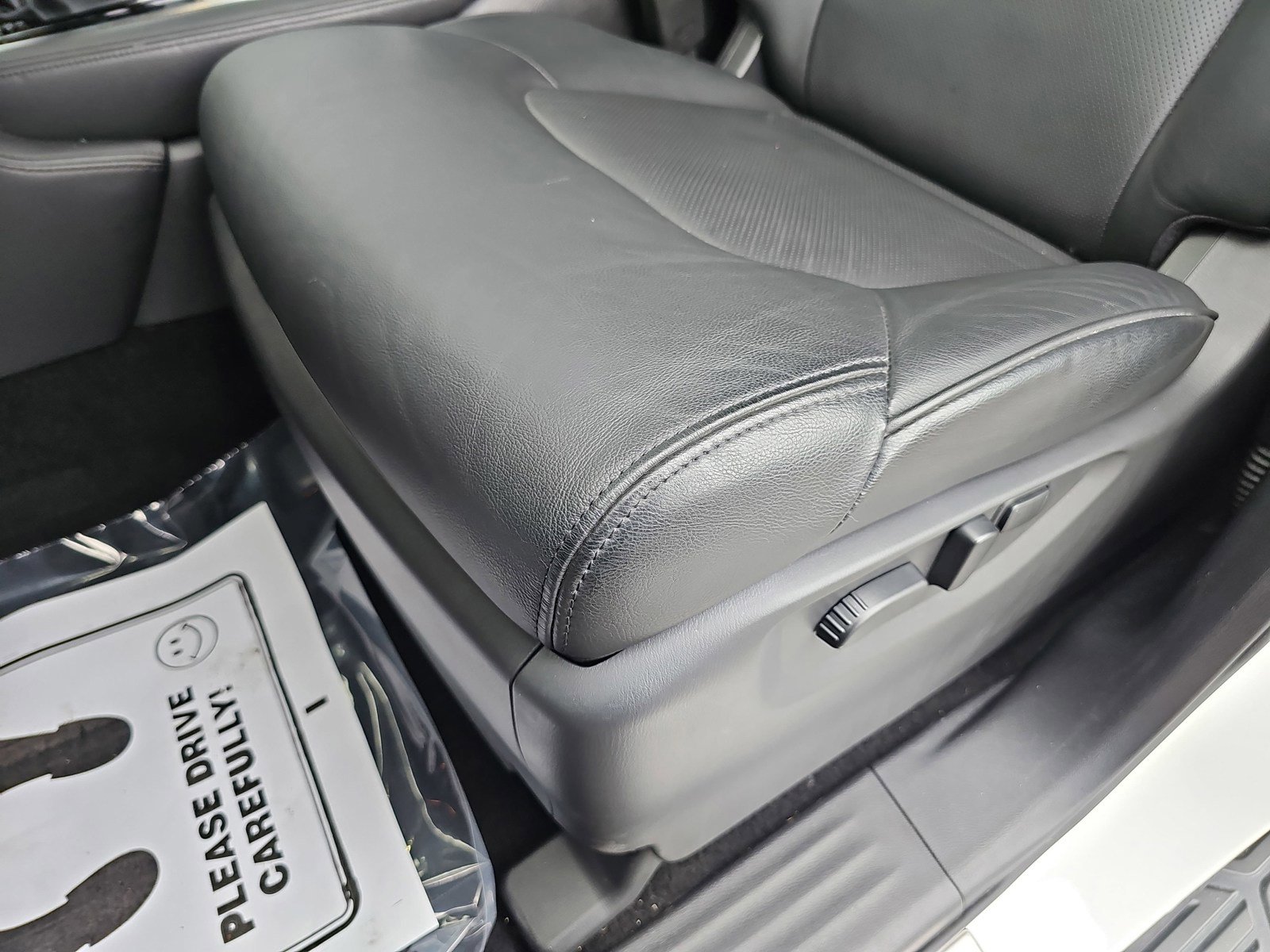 Used 2023 Nissan Armada SL w/ Captain's Chairs Package AWD/4WD image 32