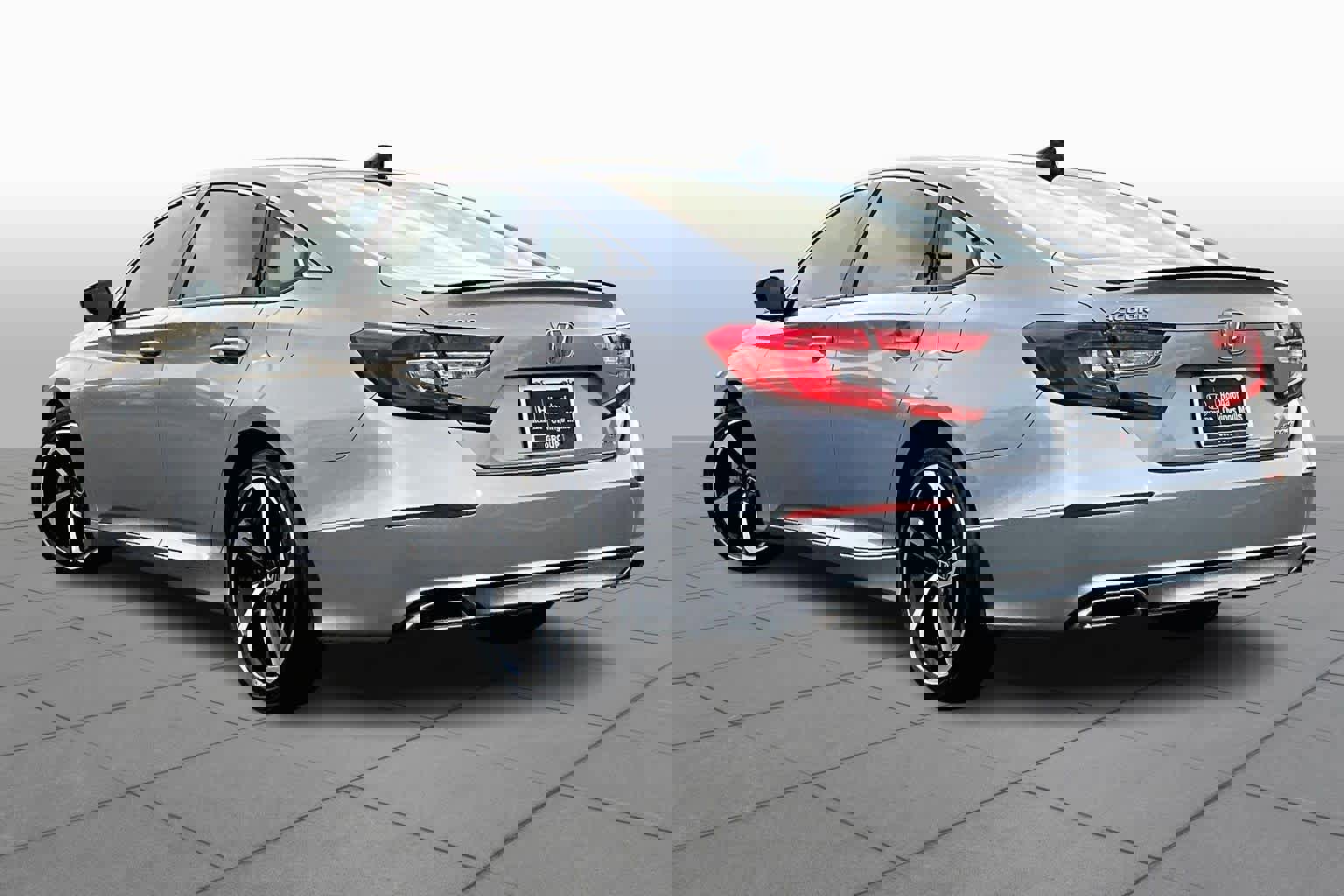 Used 2022 Honda Accord Sport image 11