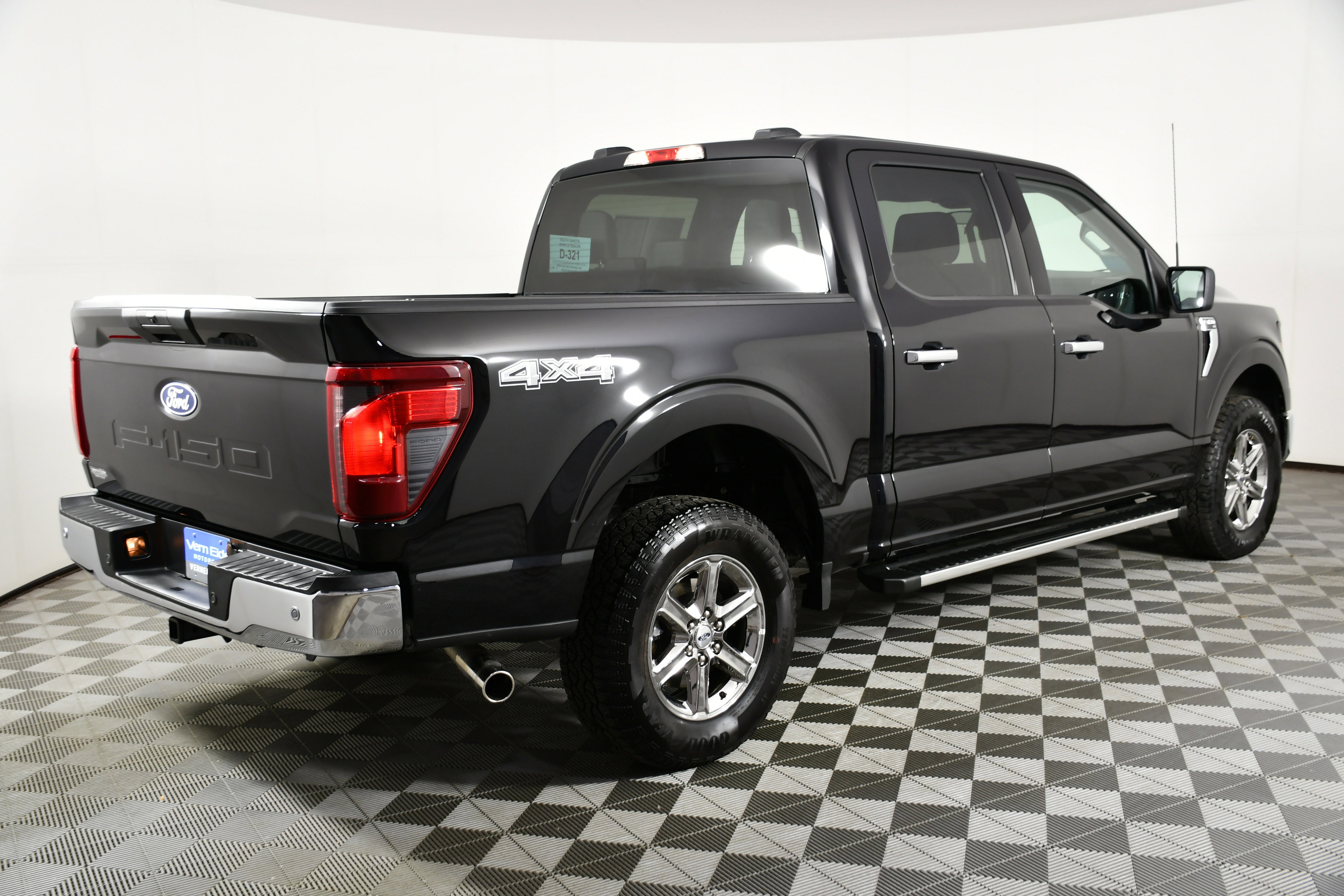 Used 2025 Ford F150 XLT w/ Equipment Group 301A Standard AWD/4WD image 6