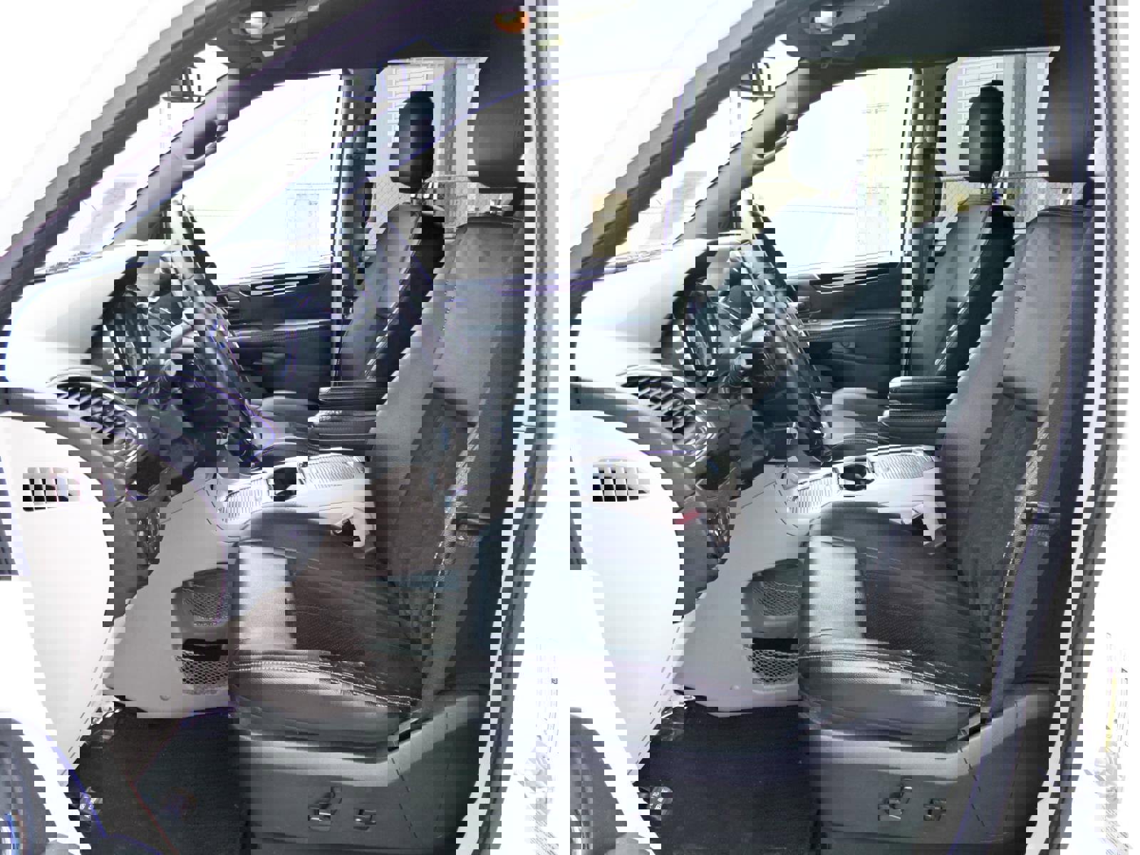 Used 2017 Dodge Grand Caravan SXT image 6