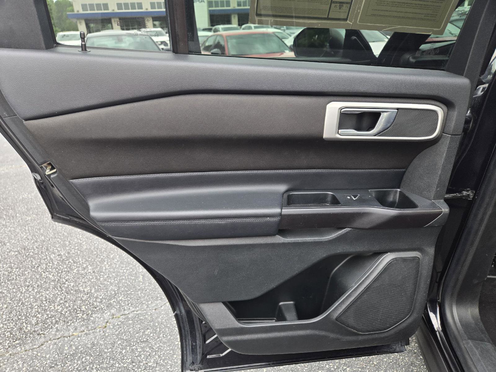 Used 2020 Ford Explorer XLT RWD image 14