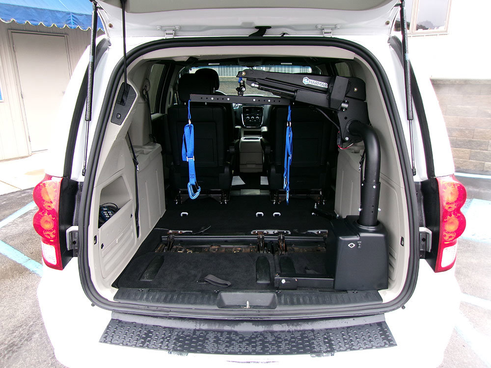 Used 2017 Dodge Grand Caravan SXT image 12