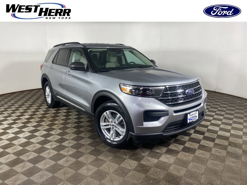 Used 2022 Ford Explorer XLT image 1