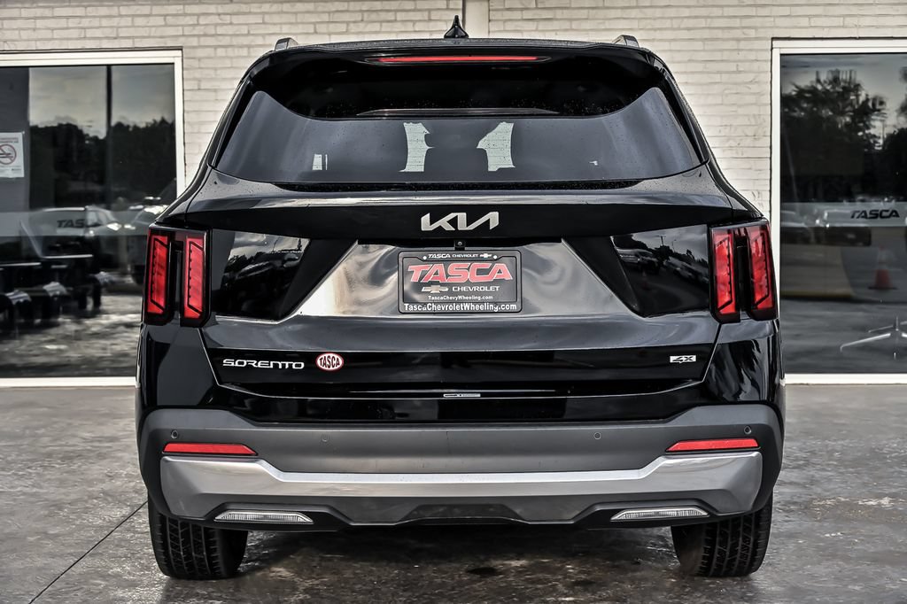 Used 2024 Kia Sorento S w/ Panoramic Sunroof Package AWD/4WD image 9