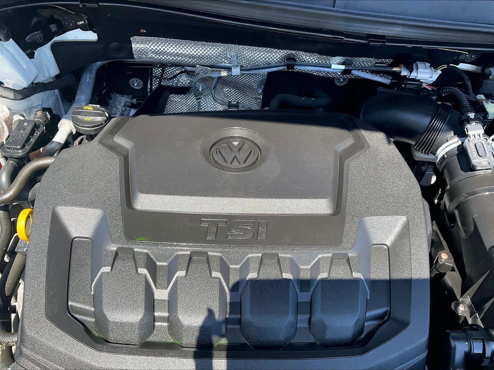 Used 2020 Volkswagen Tiguan SE AWD/4WD image 36