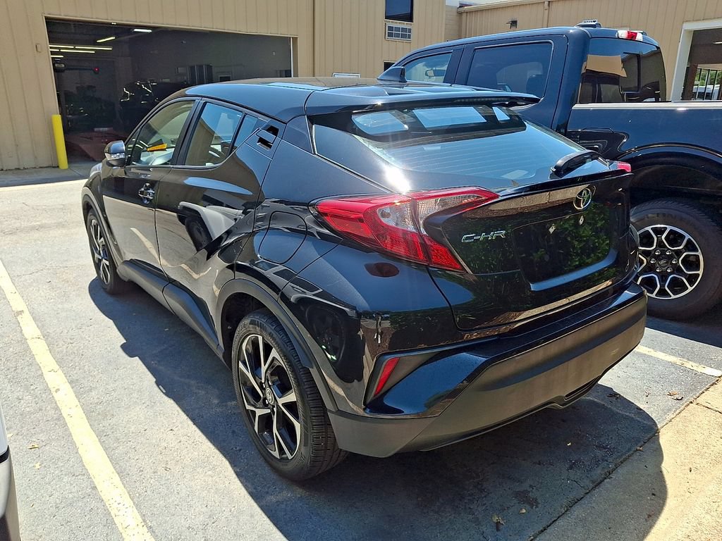 Used 2022 Toyota C-HR XLE FWD image 6