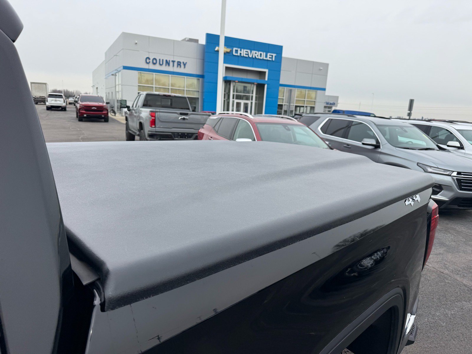 Used 2025 GMC Sierra 1500 SLE w/ Preferred Package AWD/4WD image 13