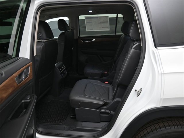 New 2026 Volkswagen Atlas SE image 11