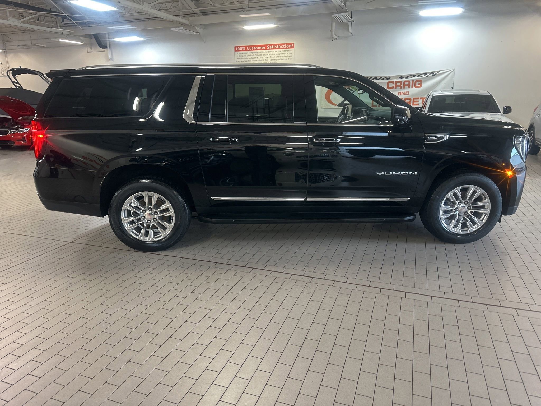 Used 2023 GMC Yukon XL SLT w/ SLT Premium Package AWD/4WD video 2