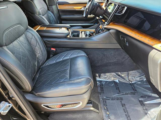 Used 2022 Jeep Grand Wagoneer Series III image 17