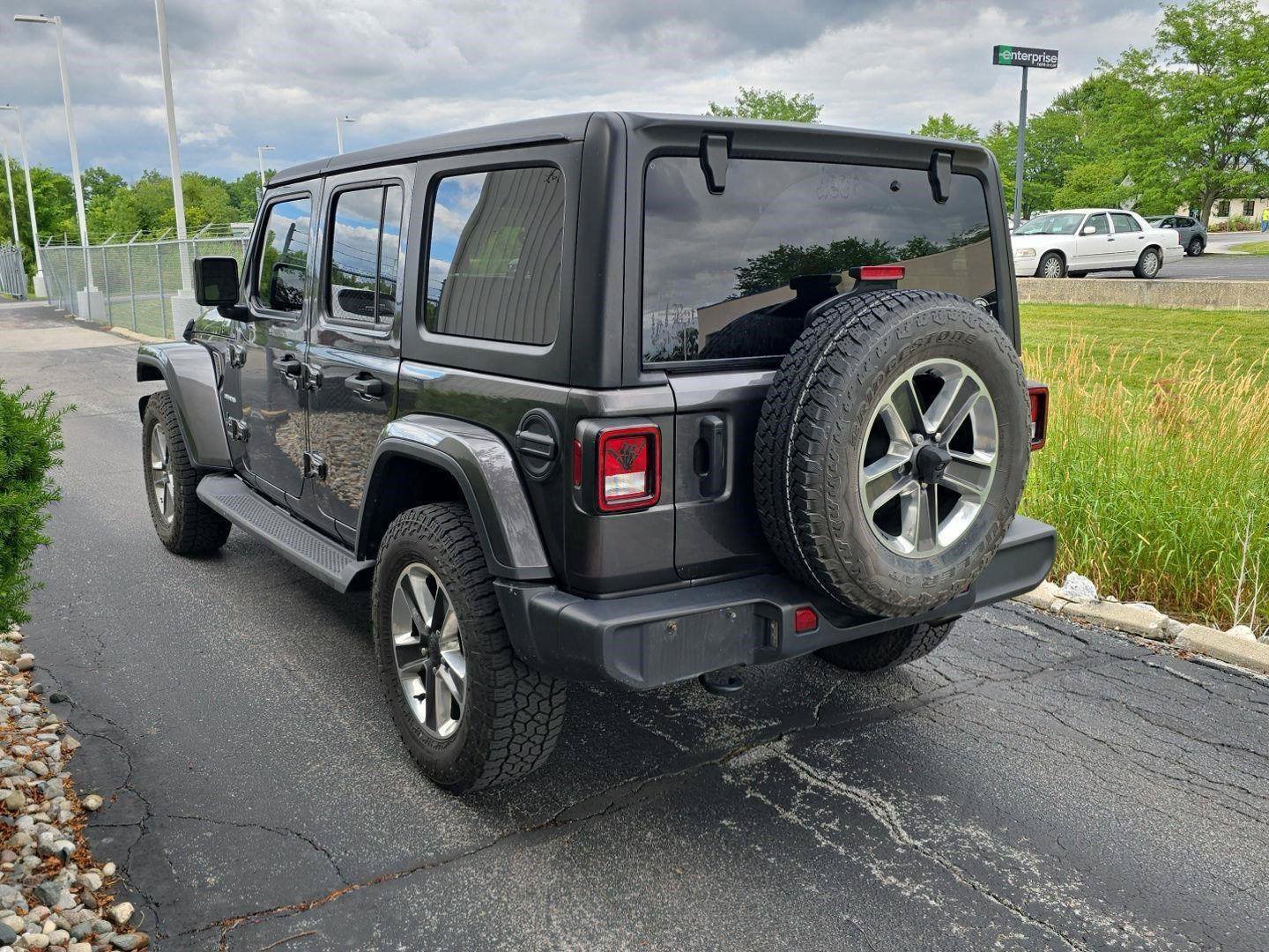 Used 2020 Jeep Wrangler Unlimited Sahara w/ Cold Weather Group AWD/4WD image 7