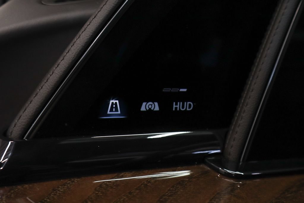 Used 2022 Cadillac Escalade Sport Platinum w/ LPO, ONYX Package AWD/4WD image 24