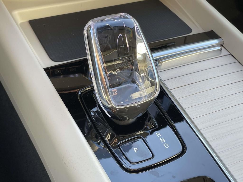 New 2026 Volvo XC60 B5 Ultra w/ Protection Package Premier image 20