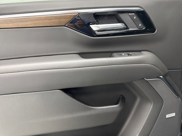 New 2026 Chevrolet Suburban High Country w/ Sun And Tow Package image 27