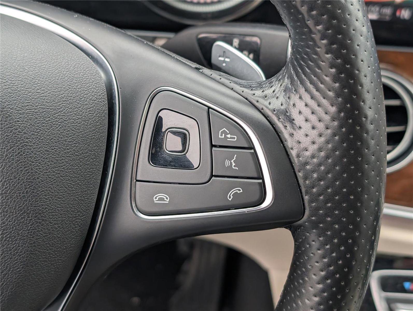 Used 2017 Mercedes-Benz E 300 4MATIC image 24