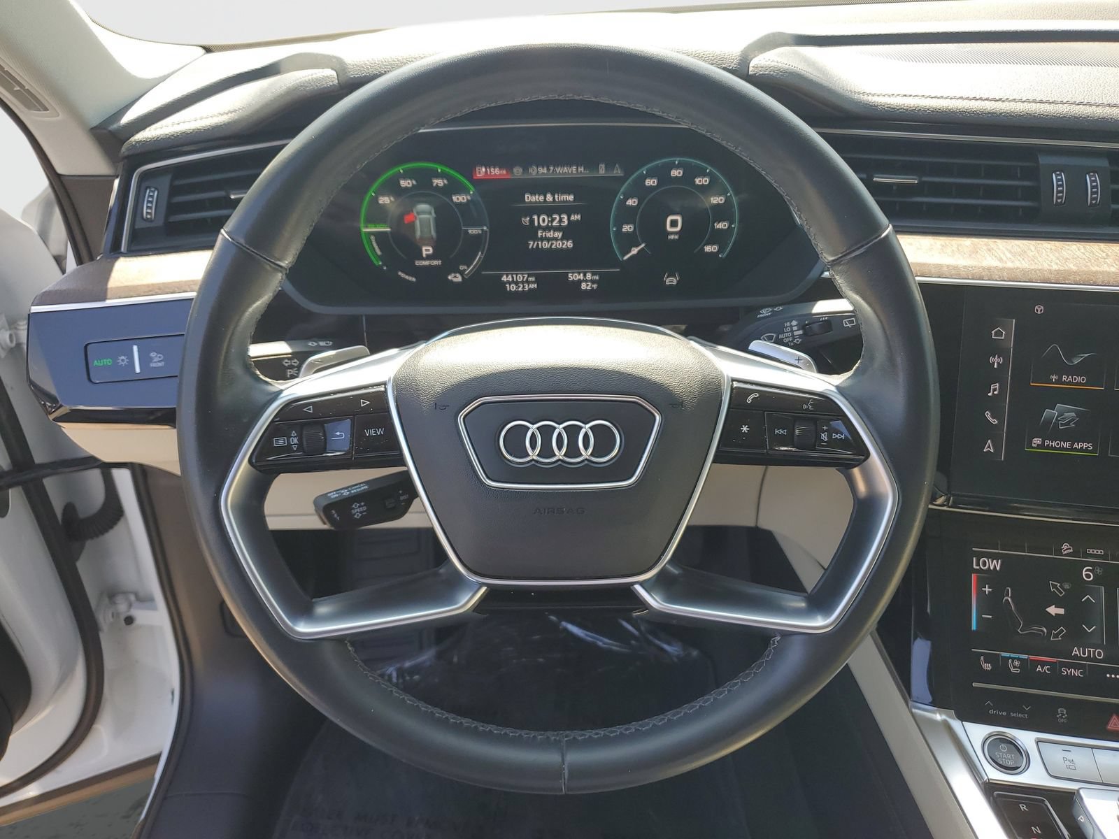Used 2024 Audi Q8 e-tron Premium Plus w/ Premium Plus Package AWD/4WD image 29