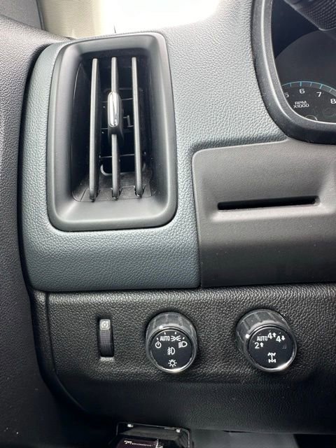 Used 2017 Chevrolet Colorado Z71 image 48