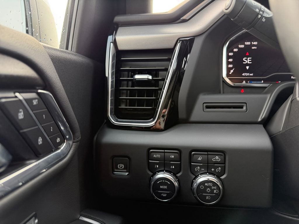 Certified 2025 GMC Sierra 1500 Denali image 23