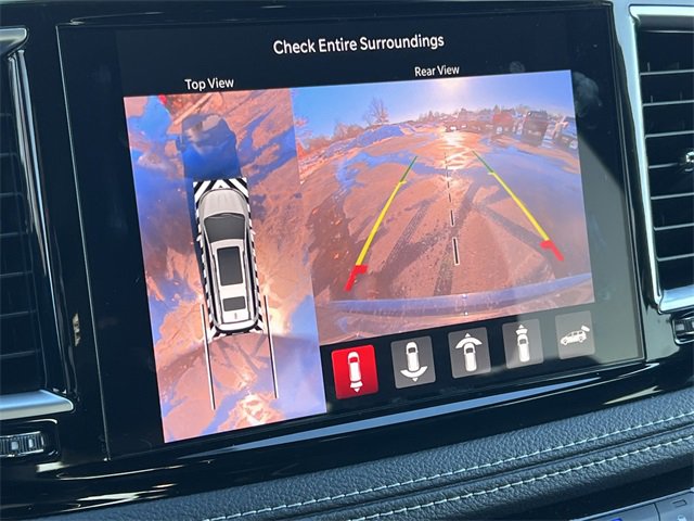 New 2026 Chrysler Pacifica Limited w/ Uconnect Theater Family Group image 26