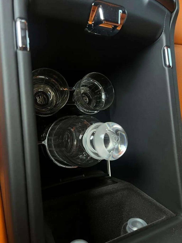 Used 2024 Rolls-Royce Phantom Sedan w/ The Phantom Package image 16