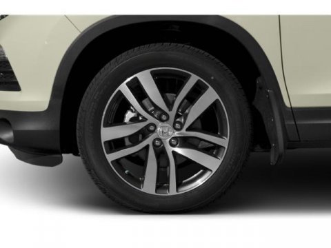 Used 2018 Honda Pilot Touring image 14
