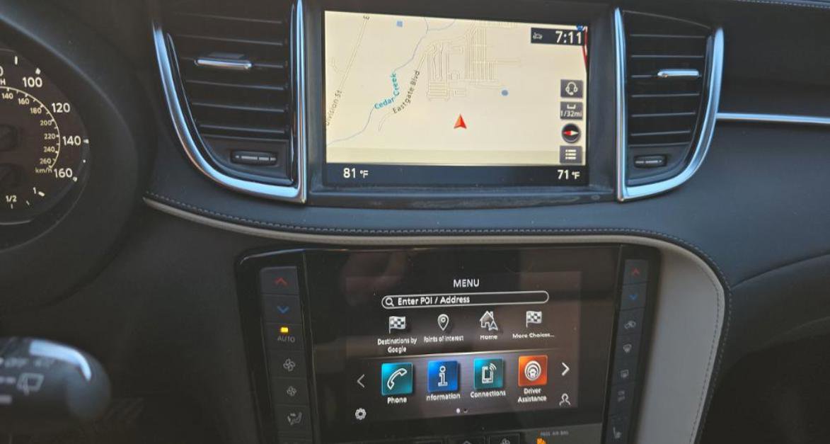 Used 2023 Nissan Pathfinder SL w/ Black Appearance Package image 12