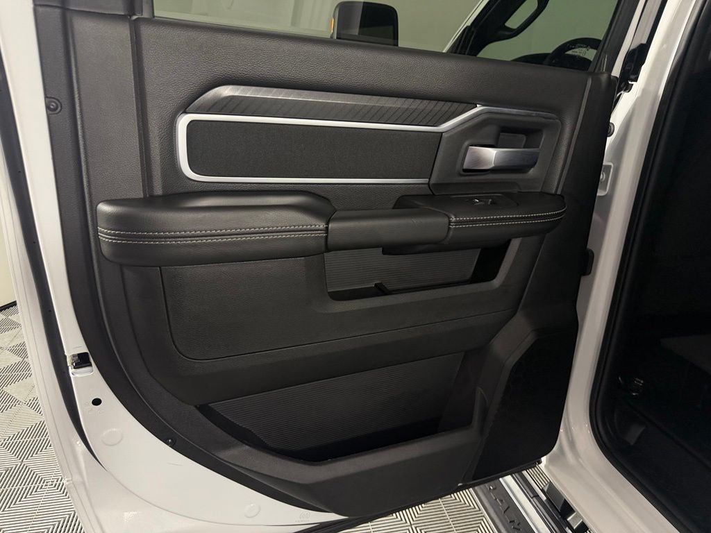 Used 2025 RAM 2500 Big Horn AWD/4WD image 26