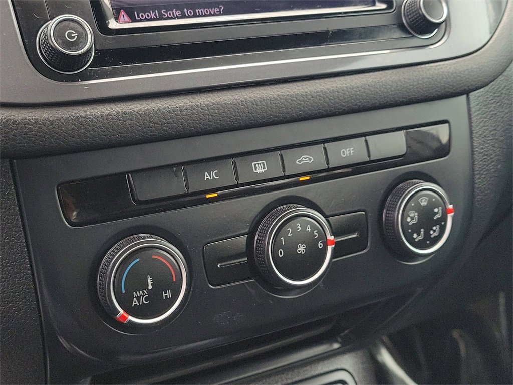 Used 2017 Volkswagen Tiguan Limited w/ Premium Package image 24