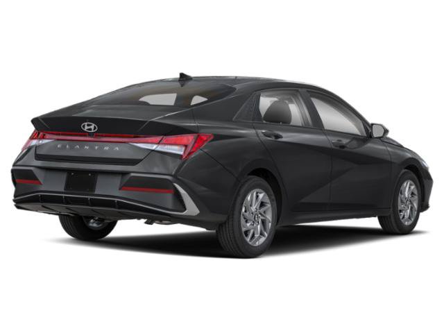 New 2026 Hyundai Elantra SEL Sport FWD image 3