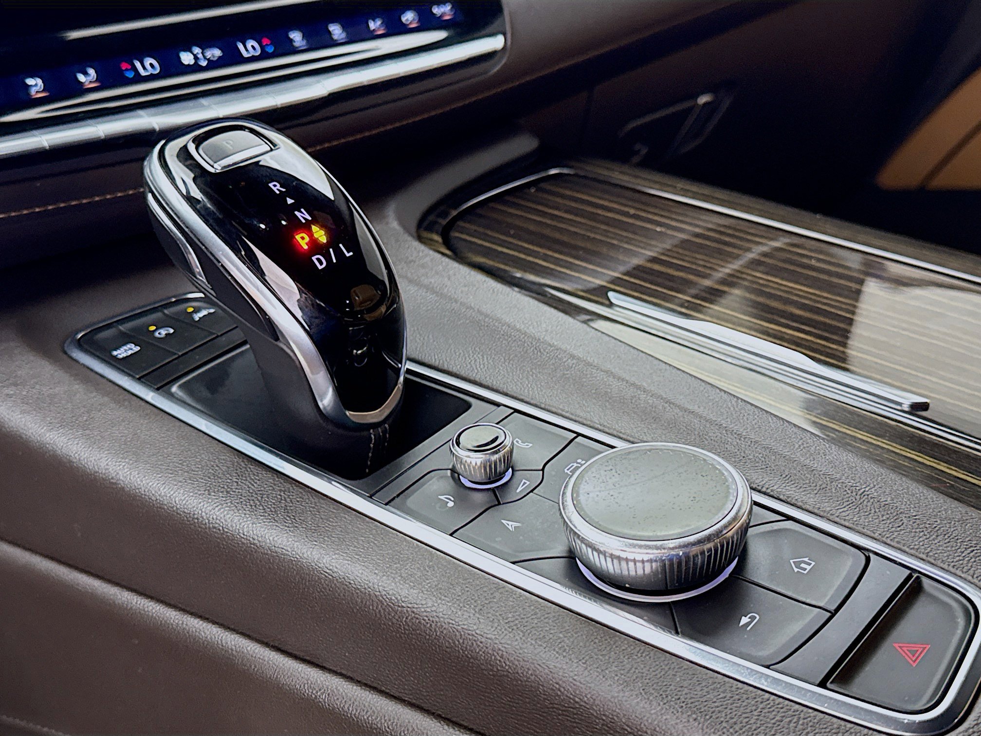 Used 2021 Cadillac Escalade Sport w/ Driver Assist Tech Package image 17