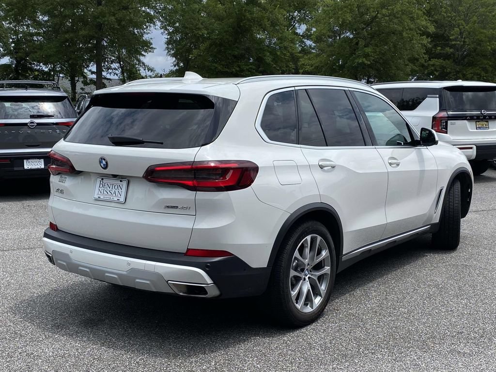 Used 2023 BMW X5 xDrive40i AWD/4WD image 3