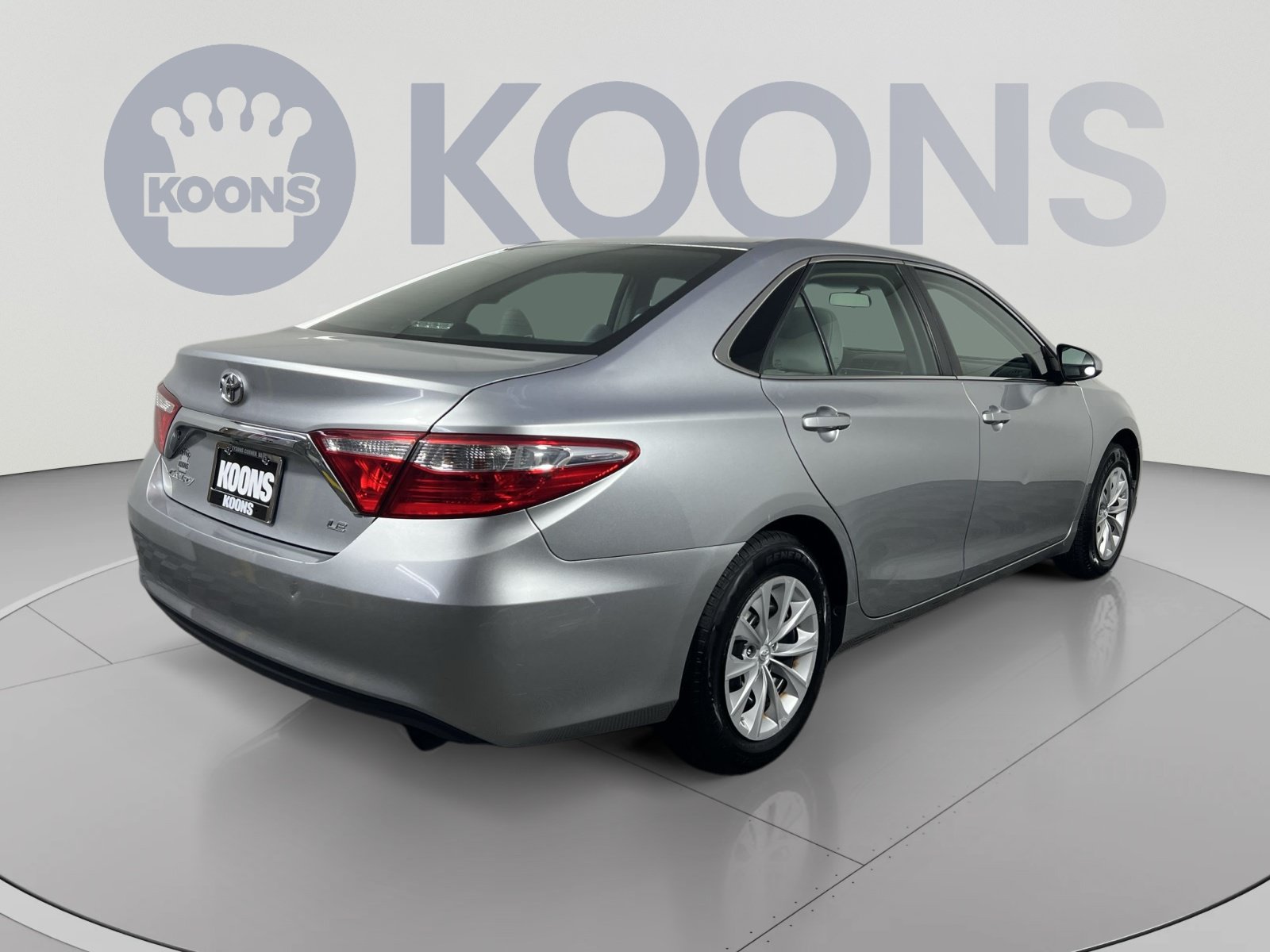 Used 2015 Toyota Camry LE FWD image 7
