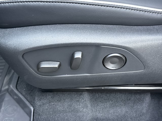 New 2026 Buick Enclave Sport Touring w/ Power Package FWD image 17