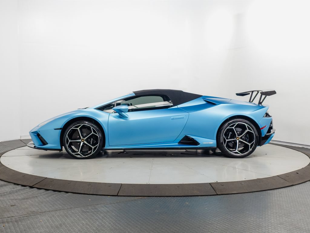 Used 2022 Lamborghini Huracan EVO RWD image 5