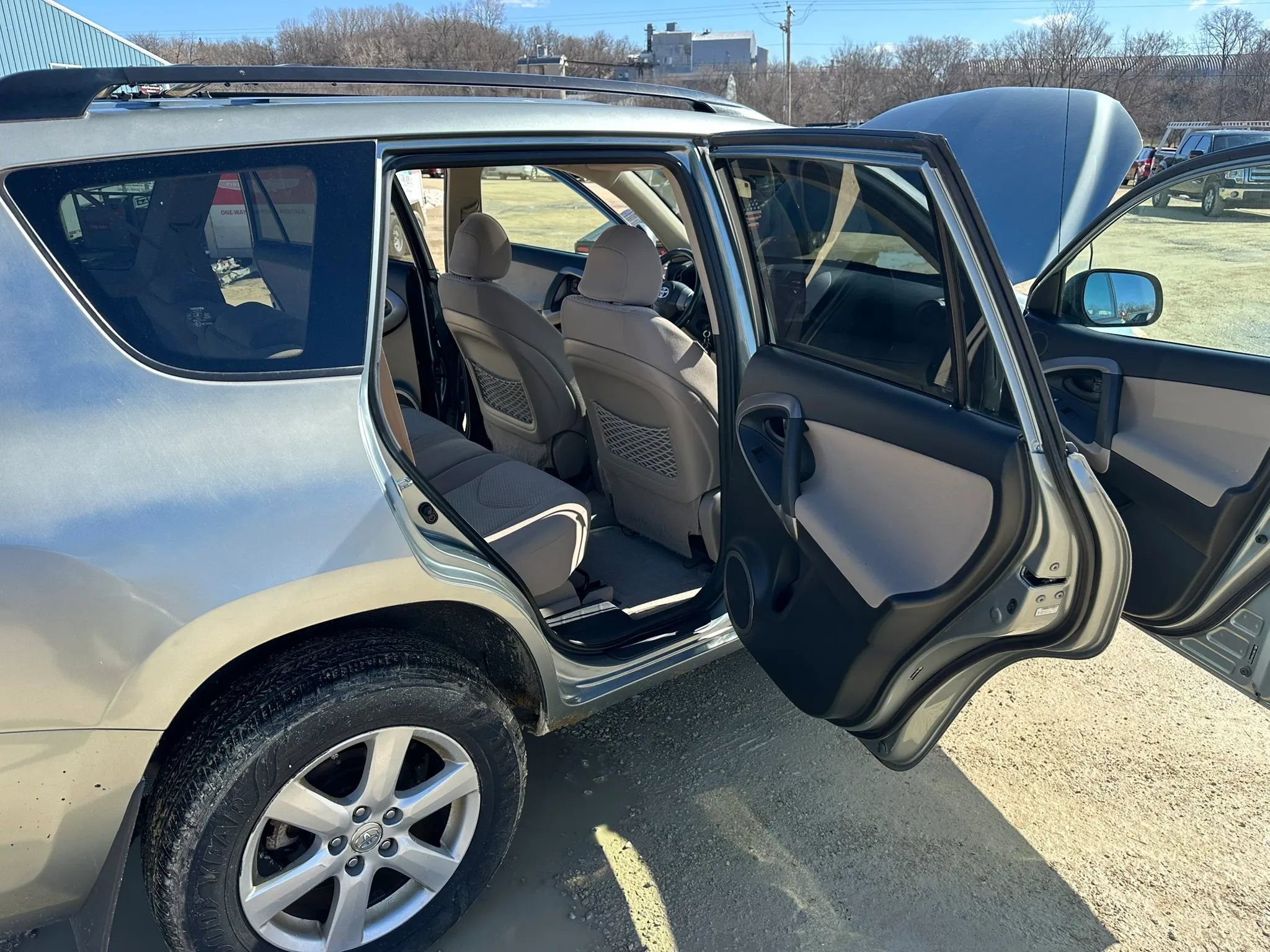 Used 2006 Toyota RAV4 Limited AWD/4WD image 12