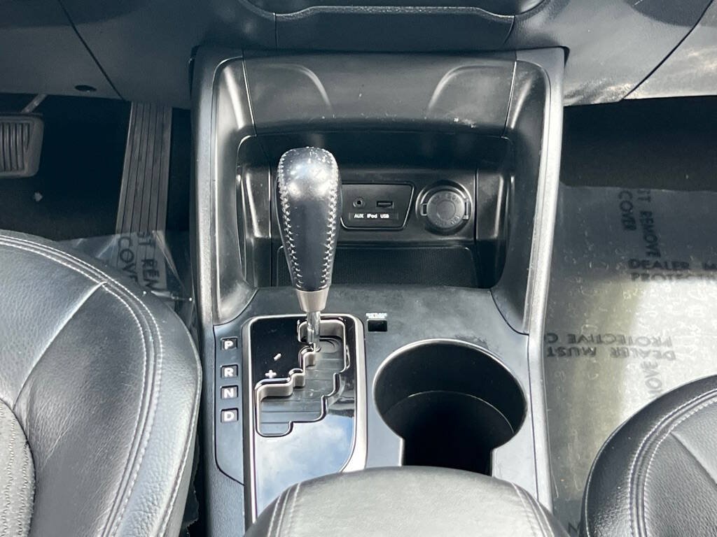 Used 2010 Hyundai Tucson GLS w/ Popular Equipment Pkg 2 FWD image 14
