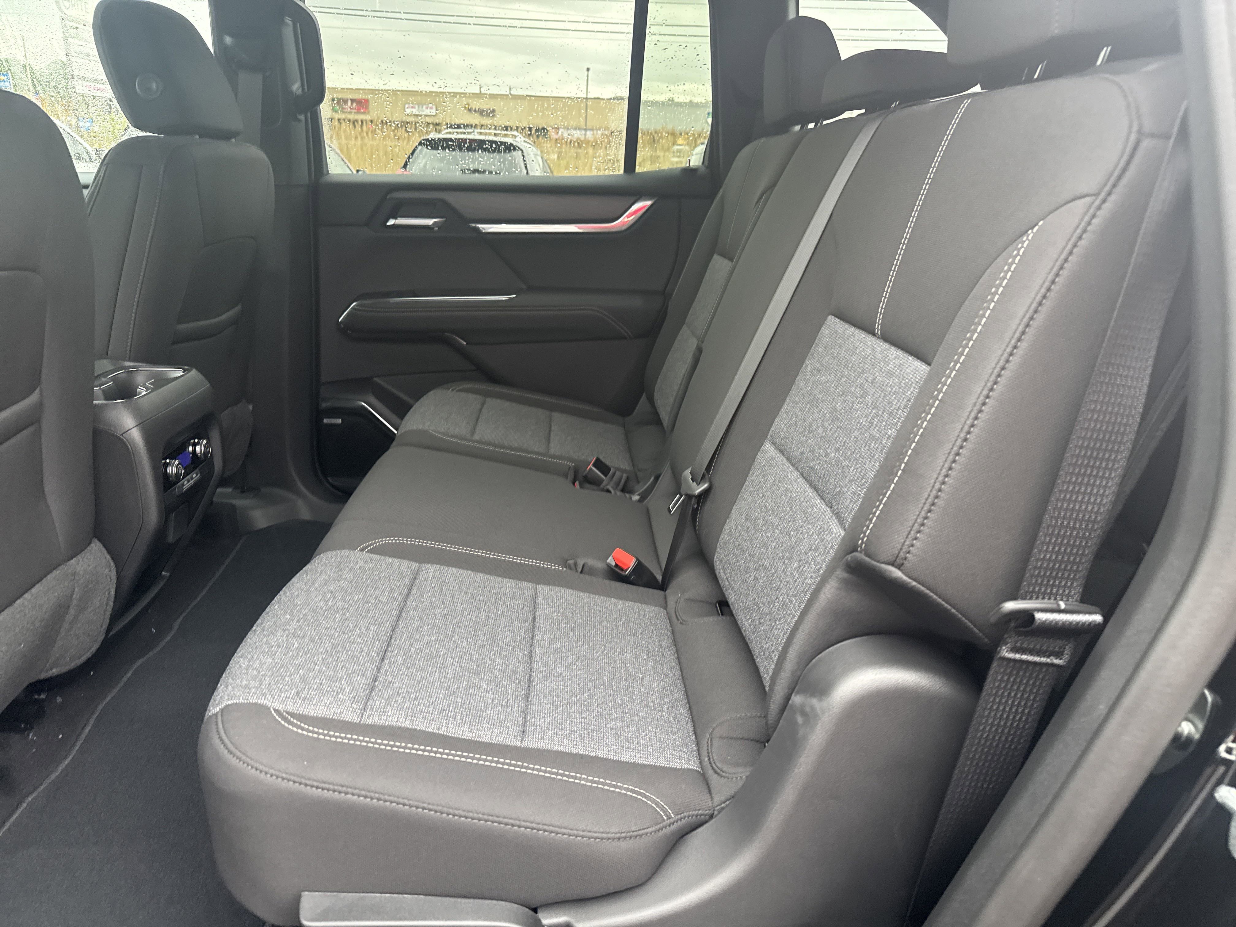 New 2025 GMC Acadia Elevation image 13