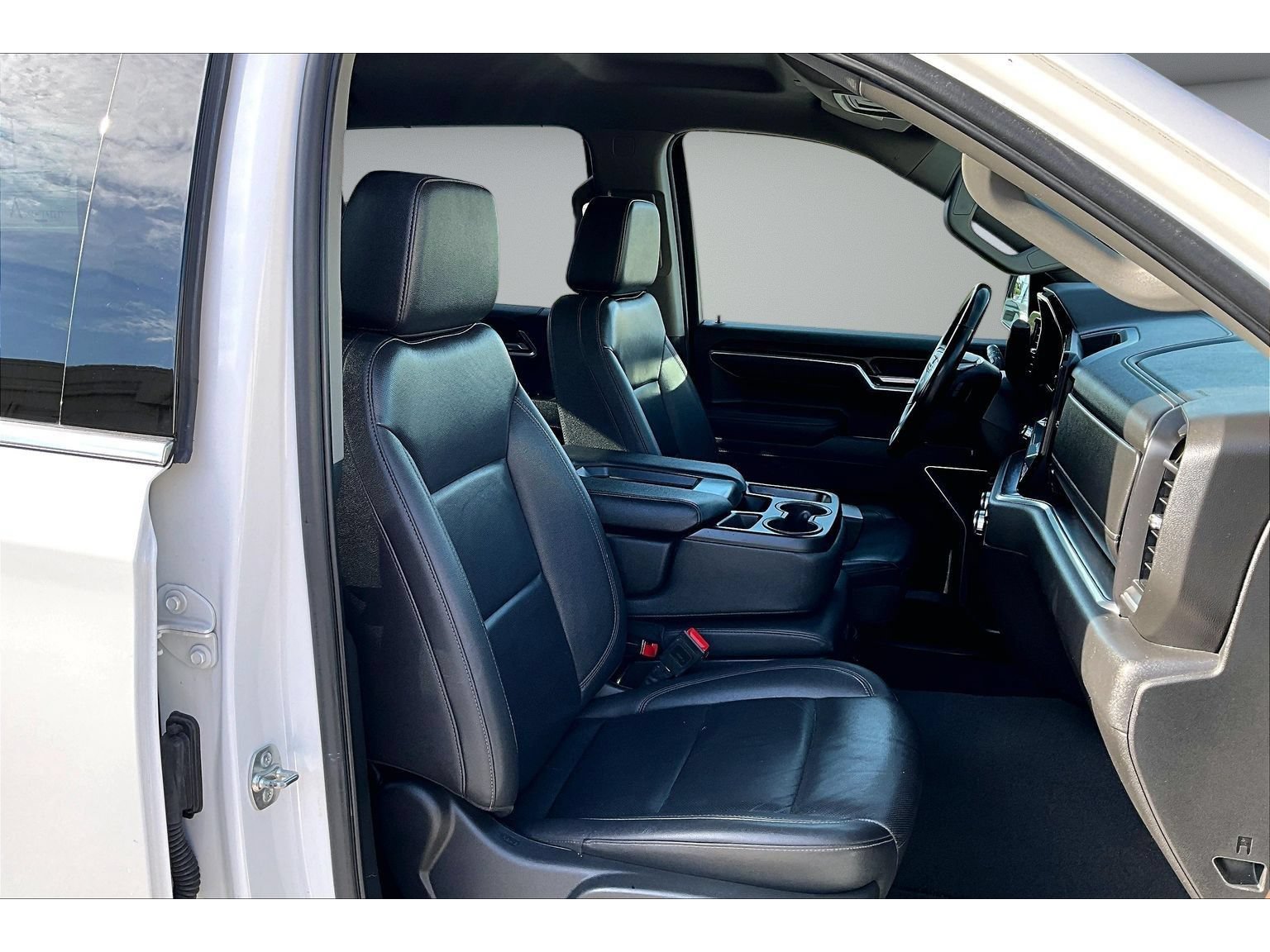 Used 2025 GMC Sierra 1500 SLT AWD/4WD image 51