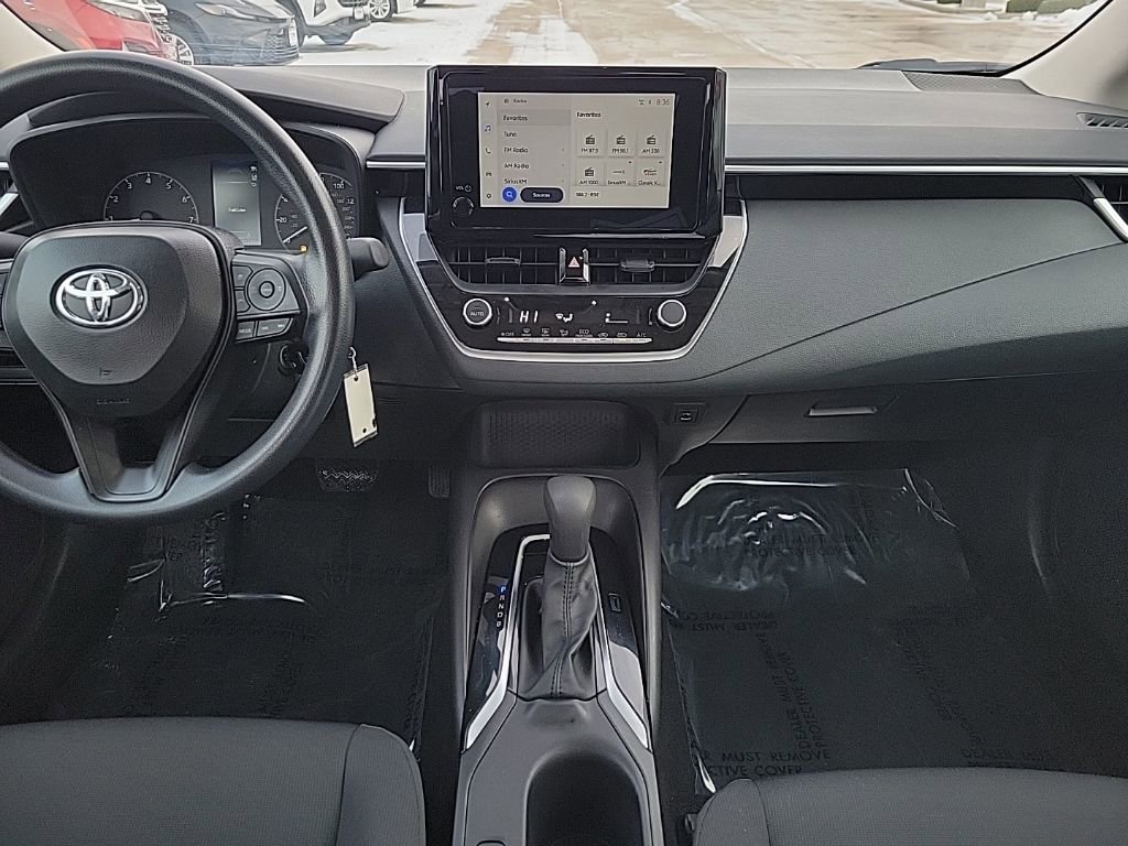 Used 2025 Toyota Corolla LE image 11