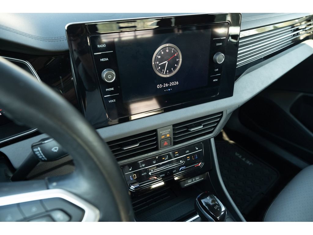 Used 2025 Volkswagen Jetta SE image 23