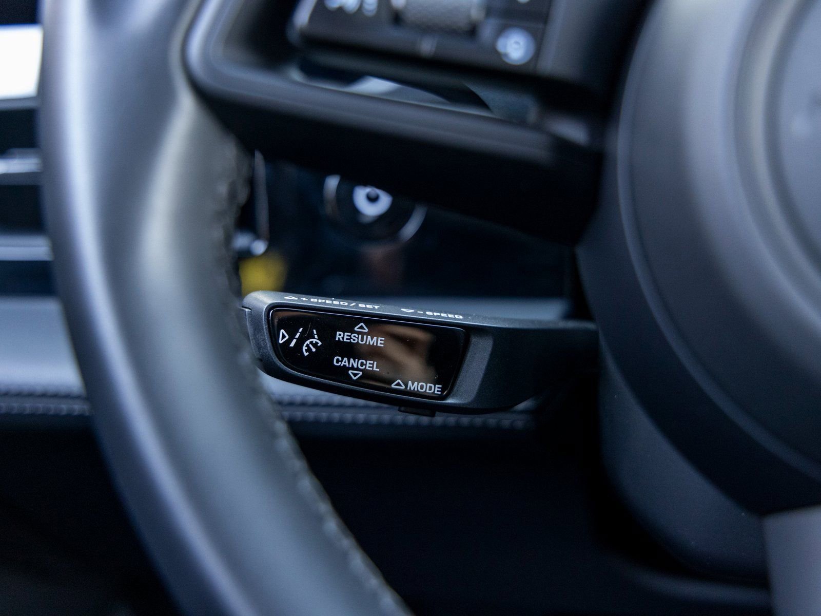 Used 2023 Porsche Taycan Turbo image 30