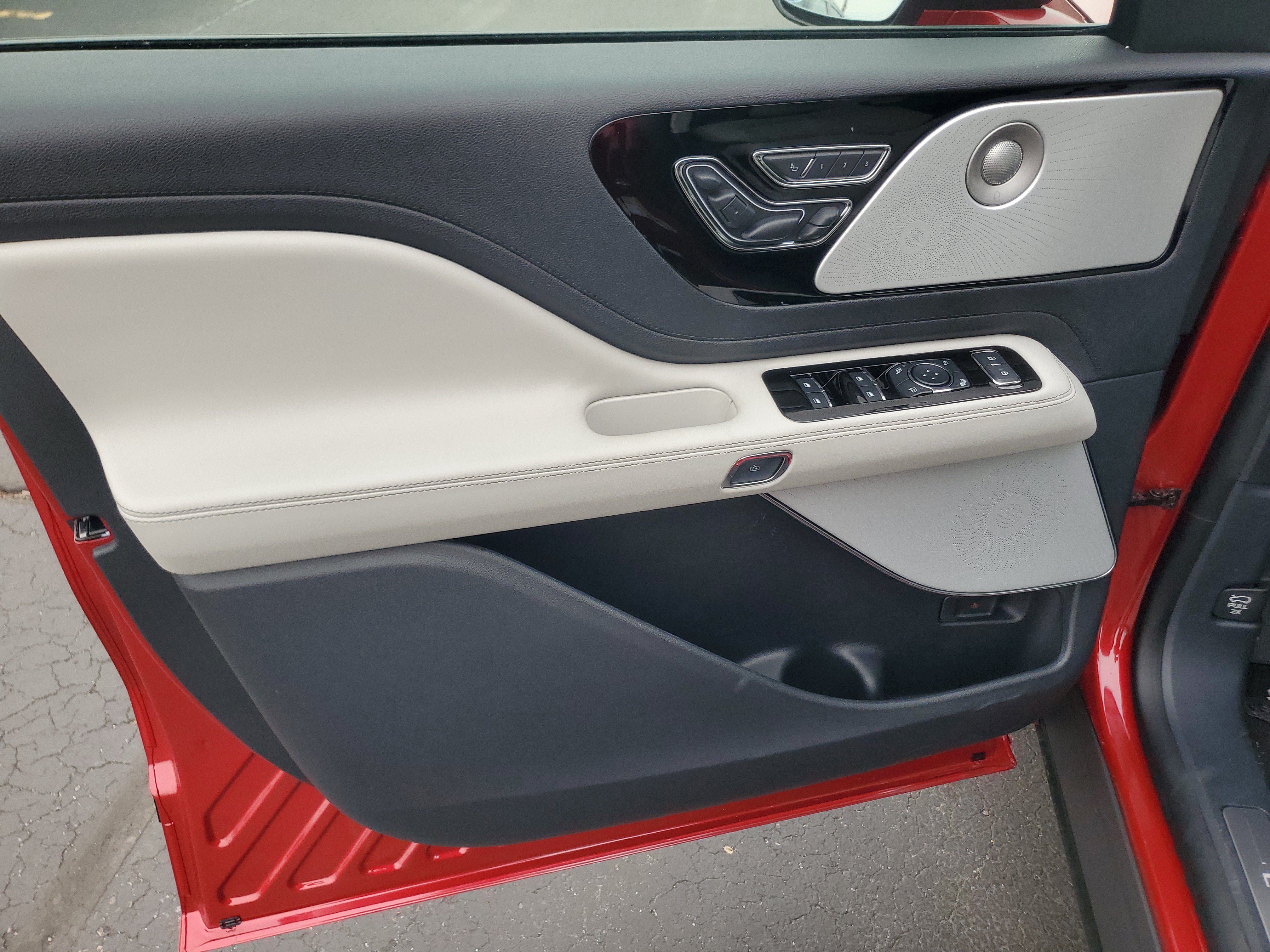 New 2026 Lincoln Aviator Reserve AWD/4WD image 8