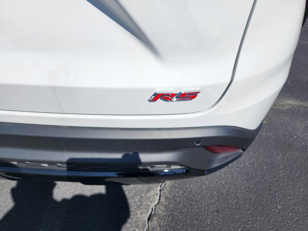 New 2026 Chevrolet Trax RS w/ Sunroof Package FWD image 6