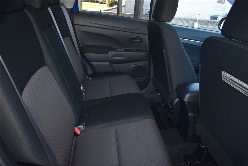 Used 2017 Mitsubishi Outlander Sport SE AWD/4WD image 22