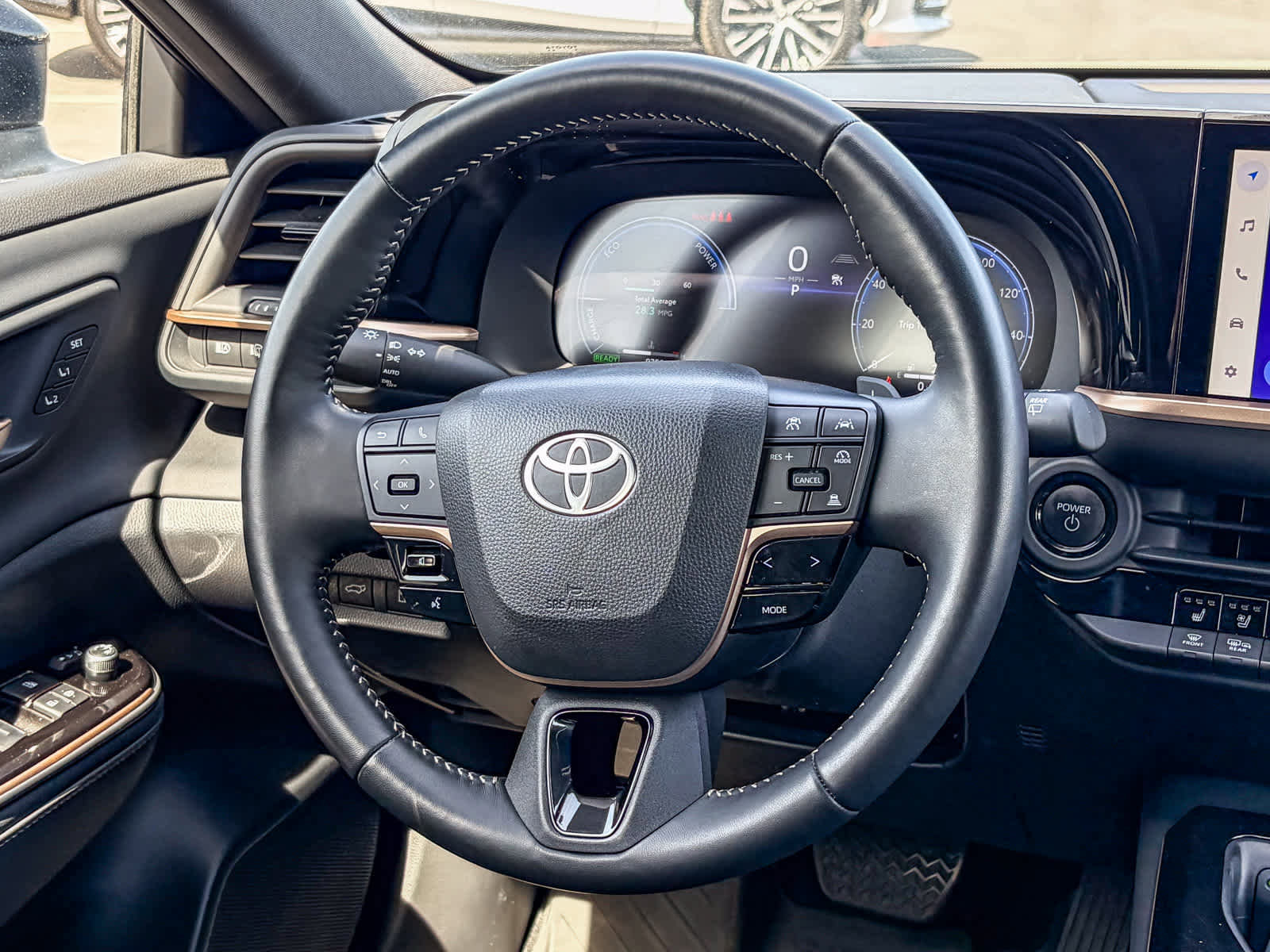 Used 2025 Toyota Crown Signia image 14