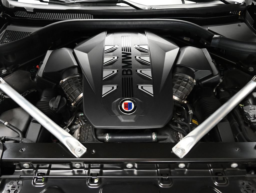 Used 2025 BMW ALPINA XB7 AWD/4WD image 31