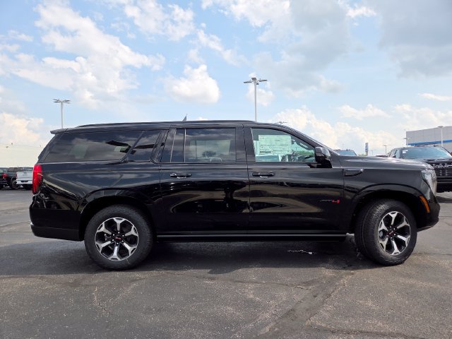 New 2026 GMC Yukon XL AT4 w/ AT4 Premium Plus Package AWD/4WD image 20