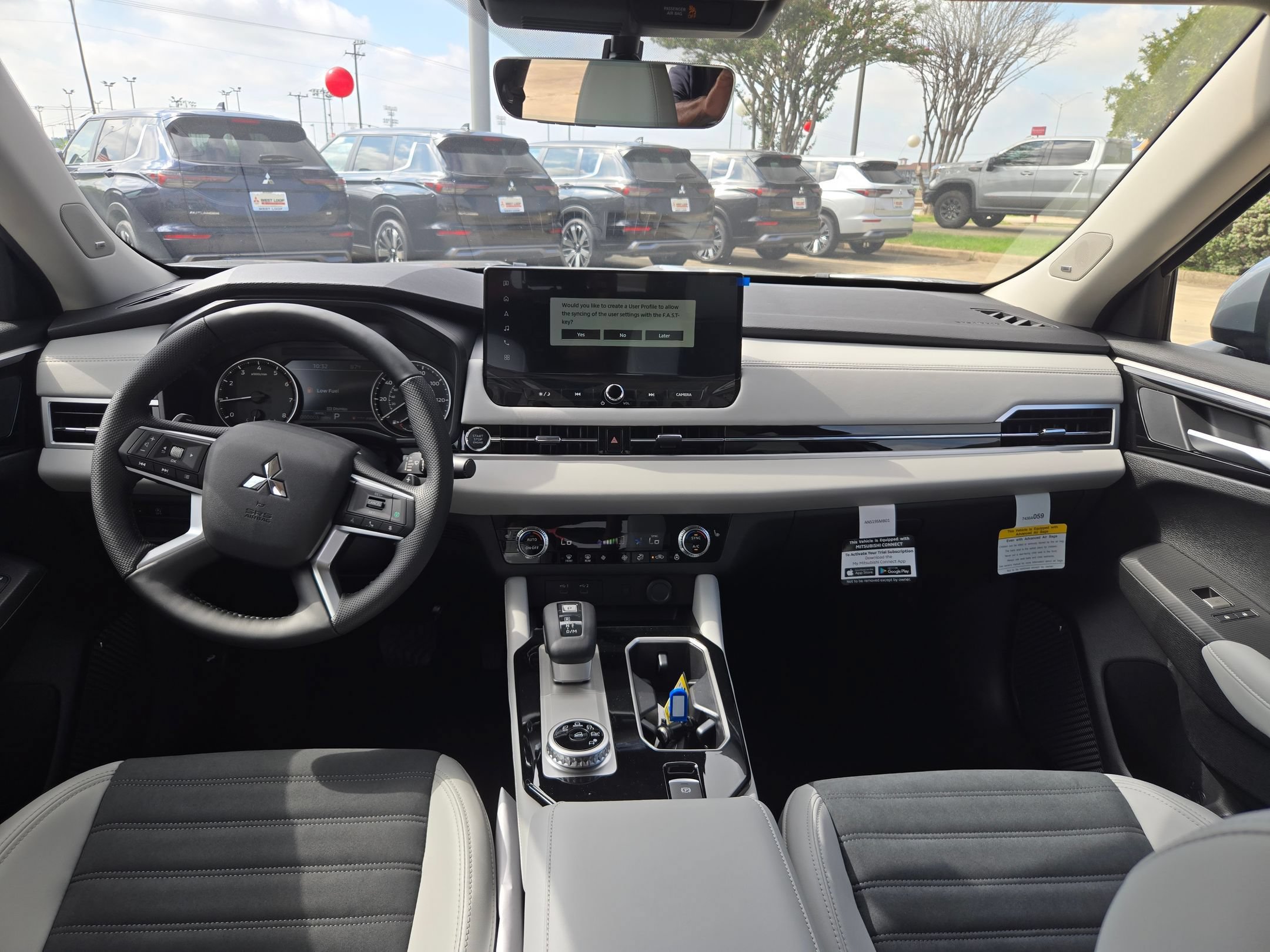 New 2026 Mitsubishi Outlander SE FWD image 14