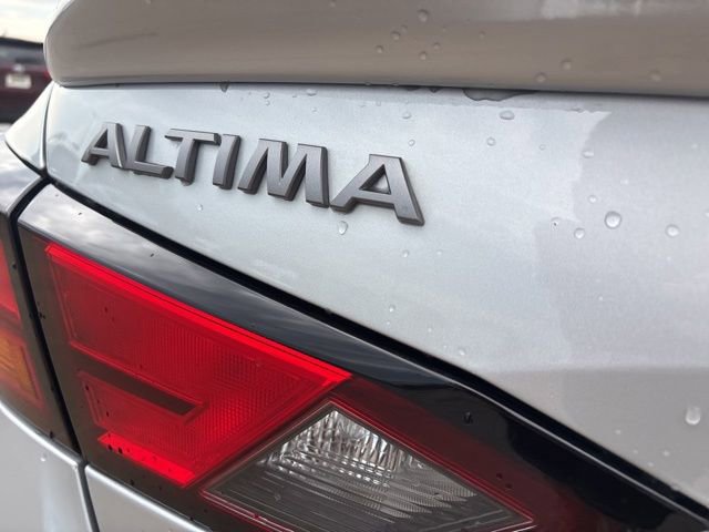 Used 2023 Nissan Altima 2.0 SR FWD image 11